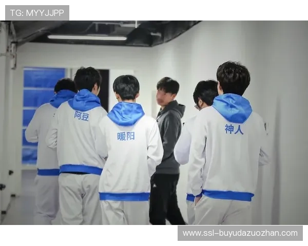 北京WB对阵高校战队金陵科技学院，实力差距明显